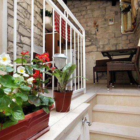 Apartments By The Sea Pucisca, Brac - 770 Exterior foto