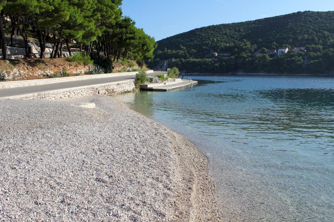 Apartments By The Sea Pucisca, Brac - 770 Exterior foto